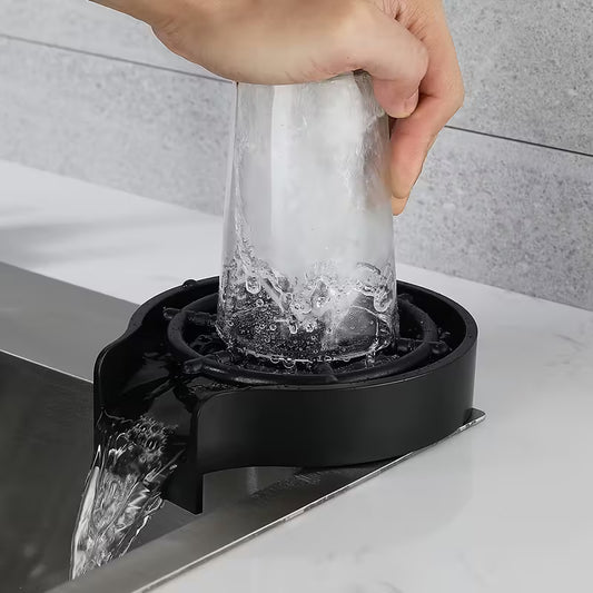 AquaForce – Glazen reinigen in één klik